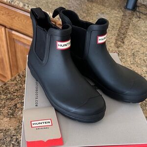 Hunter Black Waterproof Chelsea Boots New in Box